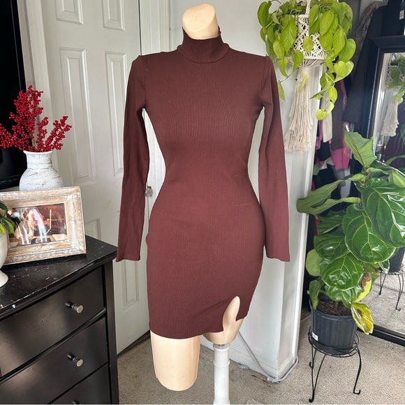 LULU’S SWEET SEASON RIBBED MOCK NECK LONG SLEEVE BODYCON DRESS - Picture 5 of 11